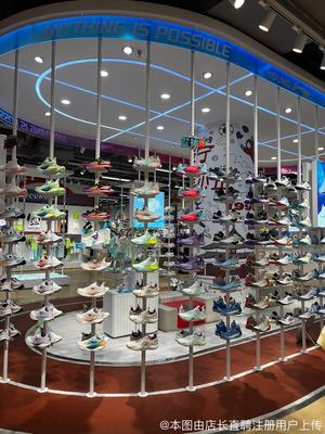 沈陽(yáng)市皇姑區(qū)福福服裝鞋帽店 一站式鞋帽服裝購(gòu)物體驗(yàn)